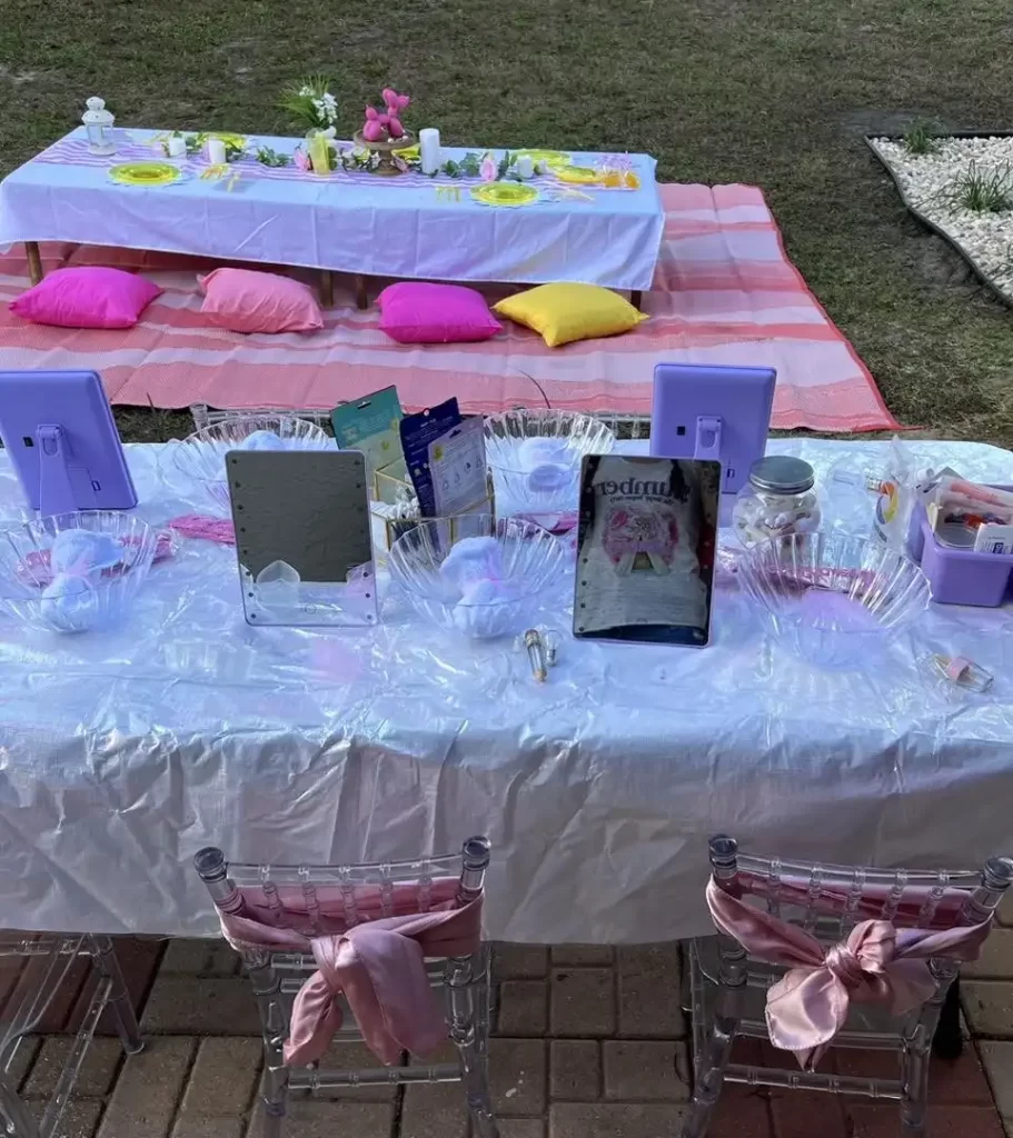 A Texas-themed table set up for a princess party, including party rental accessories.